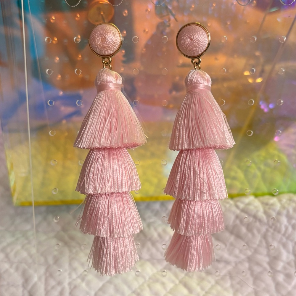 Bundle Item 🛍️ NWOT Statement Pink Fringe Earrings